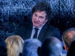 Diputados de la UCR denunciaron penalmente a Javier Milei por su viaje a España
