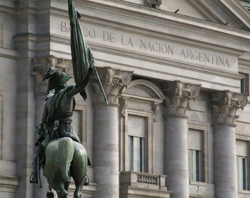 Más cambios en el Gobierno: el titular del Banco Nación deja su cargo
