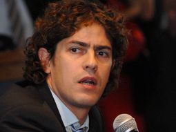 martin lousteau cruzo al gobierno porteno por la masacre en la villa 1-11-14 martin lousteau cruzo al gobierno porteno por la masacre en la villa 1-11-14