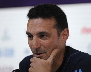 El blooper en la conferencia de Lionel Scaloni que hizo viral a Enzo Pérez