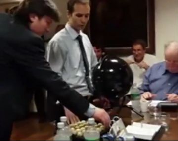 El vicepresidente de Rosario Central tocó las bolillas antes del sorteo arbitral por Copa Argentina