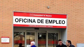 espana lleva seis anos seguidos con caida de empleo espana lleva seis anos seguidos con caida de empleo