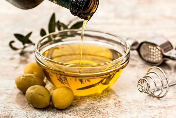 La ANMAT prohibió un aceite de oliva, una miel y un producto en escabeche