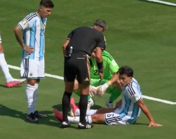 Preocupación: Lisandro Martínez salió lesionado en la final del Mundial