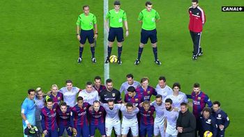 el homenaje al topo lopez y la revista charlie hebdo en el camp nou el homenaje al topo lopez y la revista charlie hebdo en el camp nou