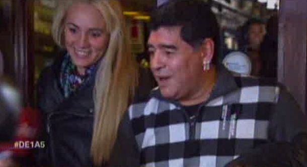 Diego Maradona y Rocío Oliva cenaron con amigos en Las Cañitas