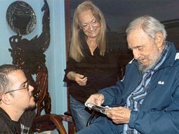 publican nuevas fotos de fidel castro publican nuevas fotos de fidel castro