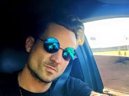 chano, un poco perdido en el nuevo videoclip de tan bionica chano, un poco perdido en el nuevo videoclip de tan bionica