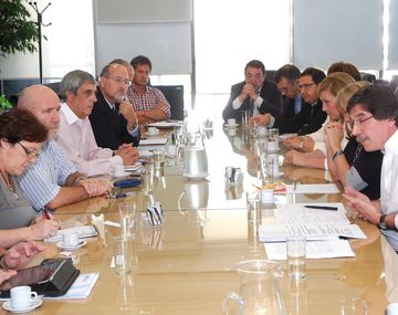 Sigue la negociación con docentes a nivel nacional