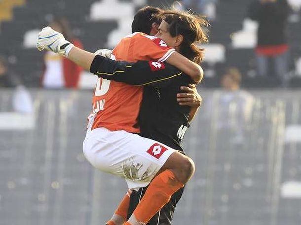 Gol de un ex arquero de Boca en en el fútbol chileno