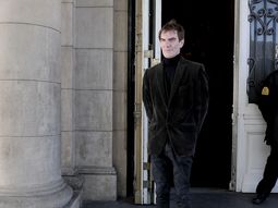 loperfido insiste: solo cite un dato digno de ser debatido loperfido insiste: solo cite un dato digno de ser debatido