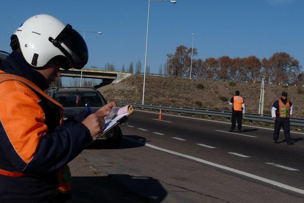 La Provincia sancionará a los padres de chicos que manejen sin registro