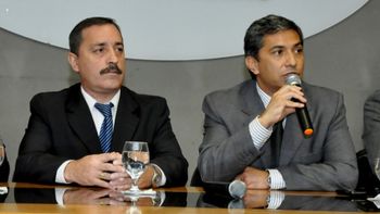 renunciaron el ministro de seguridad y el jefe de la policia renunciaron el ministro de seguridad y el jefe de la policia