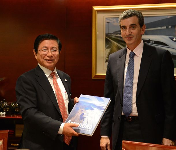 Instalarán dos fábricas de material ferroviario en el país