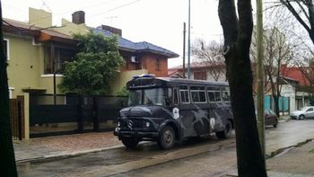 entraron a robar una casa a metros de una comisaria, pero igual escaparon entraron a robar una casa a metros de una comisaria, pero igual escaparon