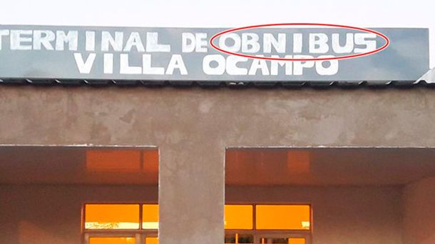 Este es el cartel con el grosero error