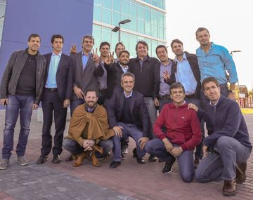 Máximo coordinó acciones de cara al balotaje con intendentes del FpV