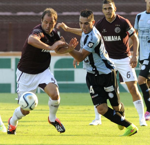 Lanús y Belgrano repartieron puntos en un partido vibrante