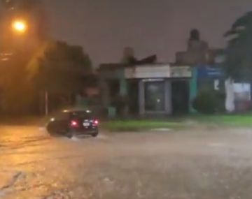 Mar del Plata inundada: fuertes tormentas azotan a La Feliz
