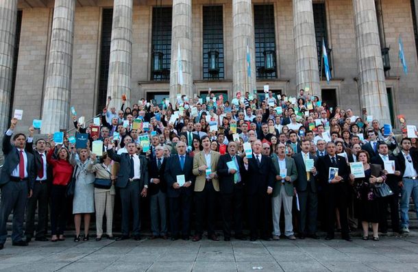 Constitucionalistas protestaron contra la reforma judicial