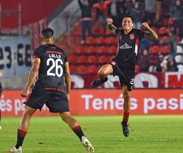 La cargada de Enzo Pérez a Marcos Rojo que no se vio en la transmisión