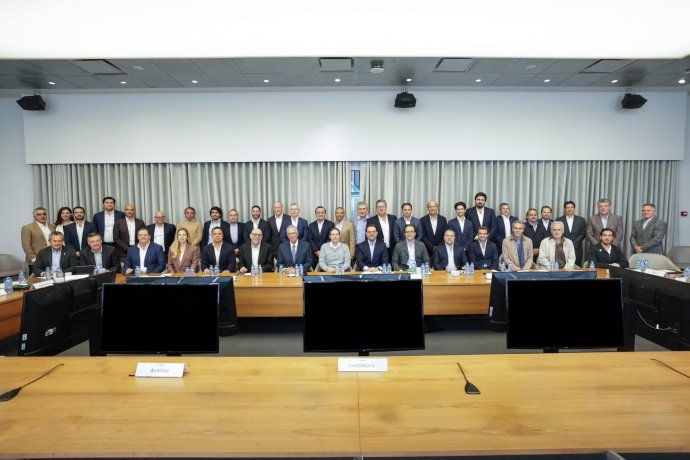 Con la presencia de Javier Aguirre