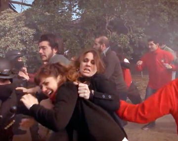 Tensión en La Leona: desalojo y represión policial