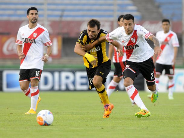 Por penales, River cayó ante Peñarol en el Centenario