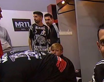 Lionel Messi en el vestuario de Newells