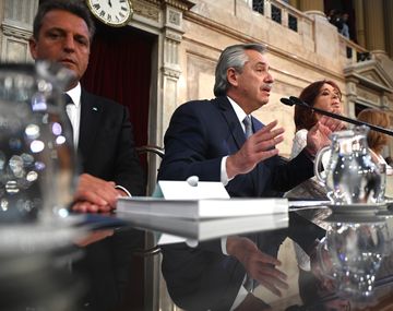 Alberto Fernández reclamó que la Justicia investigue una deuda tomada con tantos desatinos