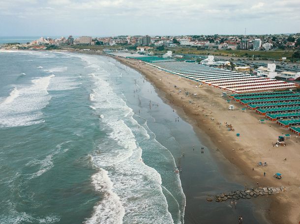 La temperatura del agua en Mar del Plata superó el promedio histórico de diciembre: a cuánto llegó
