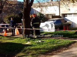 Reparaba el auto y murió aplastado por el vehiculo