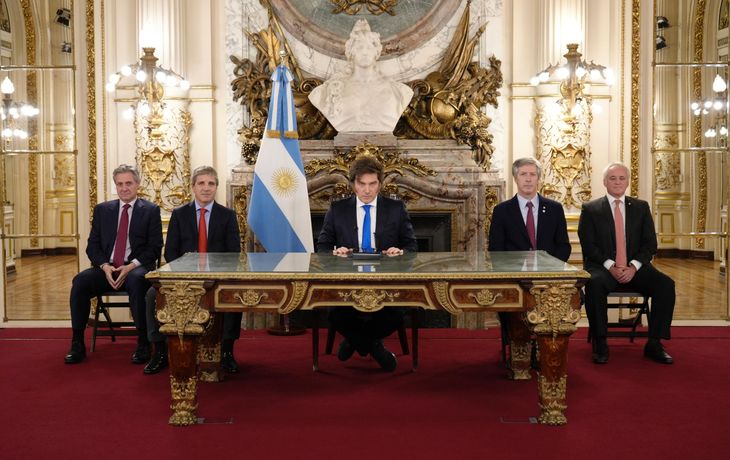 Javier Milei en cadena nacional: Si quieren volver atrás me van a tener que sacar con los pies para adelante