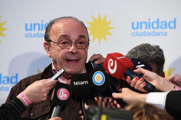 Leopoldo Moreau denunció que se detuvo la carga de datos