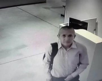 Uno de los dos sospechosos del robo en la clínica jujeña - Crédito: El Tribuno de Jujuy