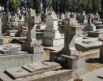 Cierran el cementerio de Bahía Blanca