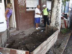 Susto en La Paternal por la explosión de una cámara de luz