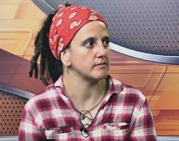 Callala de un verg...: la defensa de la docente que entregó un libro con groserías