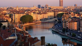 San Sacerdote fue Obsipo de Lyon entre 538 y 549. San Sacerdote fue Obsipo de Lyon entre 538 y 549.