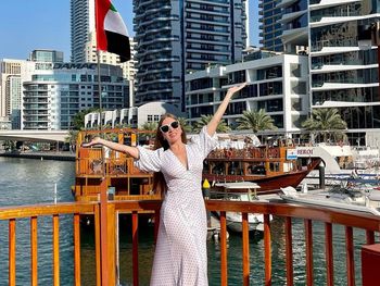 Una influencer rusa murió tras caer por un acantilado al intentar sacarse una selfie