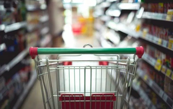 Un sector de beneficiarios podrá acceder a descuentos en supermercados.