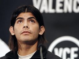 operaron a banega, que estara 6 meses parado operaron a banega, que estara 6 meses parado