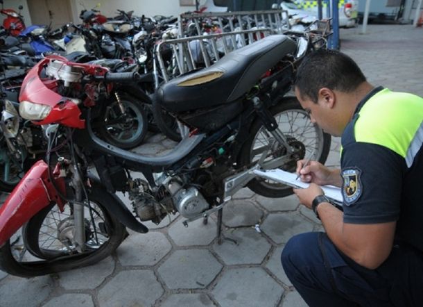 Una nena murió tras chocar con la moto que manejaba sin consentimiento