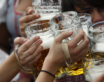 El mejor trabajo: 4.000 euros por viajar y tomar