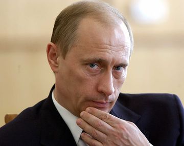 El topo Snowden está en el aeropuerto de Moscú