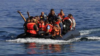 el papa, sobre la crisis migratoria: es la punta del iceberg de un sistema injusto el papa, sobre la crisis migratoria: es la punta del iceberg de un sistema injusto