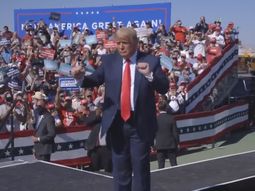 Extravagante cierre de Trump bailando YMCA