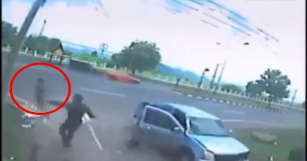 El fantasma de una mujer fallecida aparece después de un choque