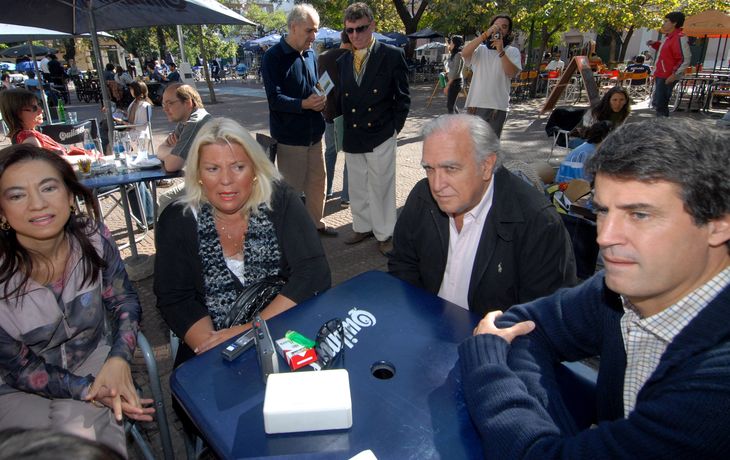 Gil Lavedra: A Carrió, el oficialismo la violó dormida