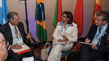 Uruguay es responsable del 0,03% de las emisiones en el mundo. Uruguay es responsable del 0,03% de las emisiones en el mundo.